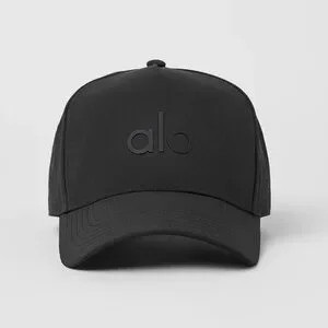 【Alo Yoga】Wool District Trucker Hat Wool District Trucker Hat - Black | ALO
